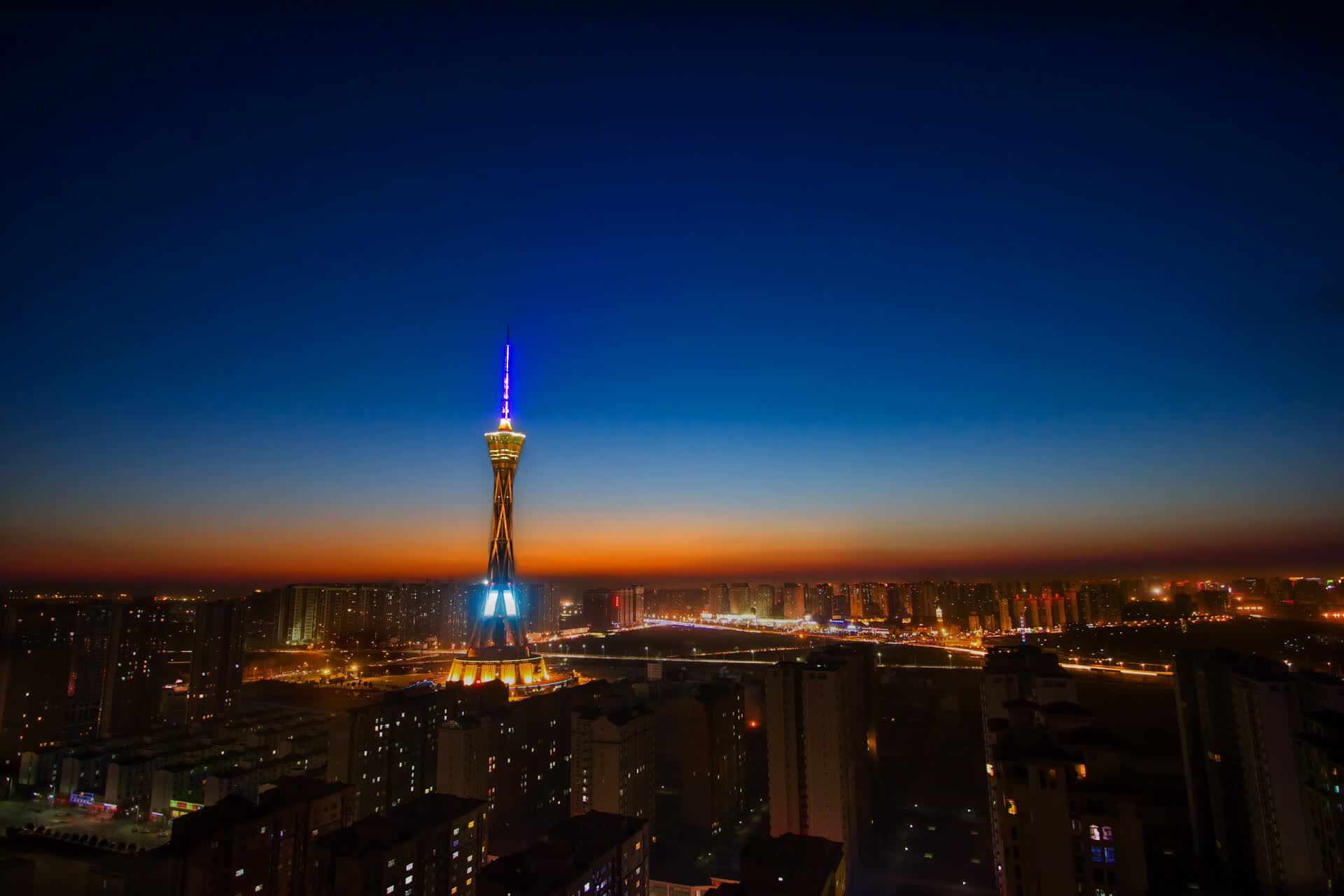 世界拳击公开赛：角落策略影响回合走势，世界拳击经典赛
